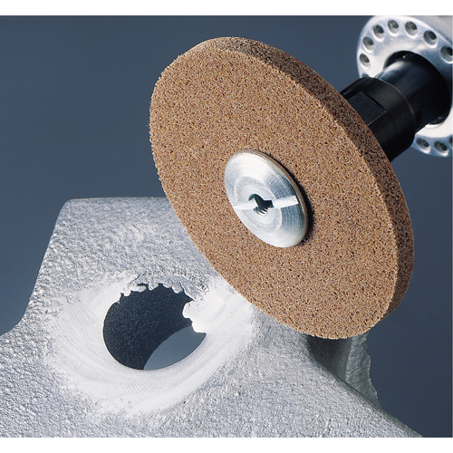 Meules homog&egrave;nes d'&eacute;barbage EXL Scotch-Brite, 1" x 1", Arbre de 3/16", Grain de 8A, Oxyde d'aluminium The Estey Group