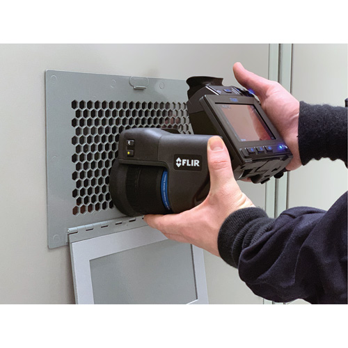 Cam&eacute;ra thermique T1020 HD avec Viewfinder & objectif 28°, 800 x 480 pixels, -40° - 2000°C (-40° - 3632°F), 20 mK The Estey Group