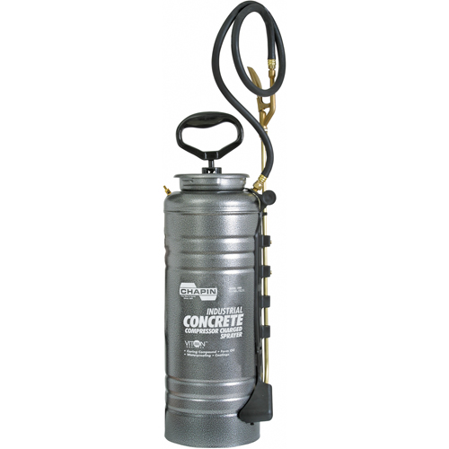 Pulv&eacute;risateurs Pump Free charg&eacute;s par compresseur, 3,5 gal. (13,25 L), Acier, Lance de 24" The Estey Group
