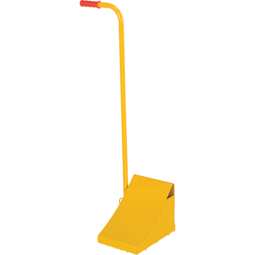 Cale de roue avec poign&eacute;e ergonomique, Acier, Jaune, 8" la x 10-3/4" p x 9-1/8" h The Estey Group