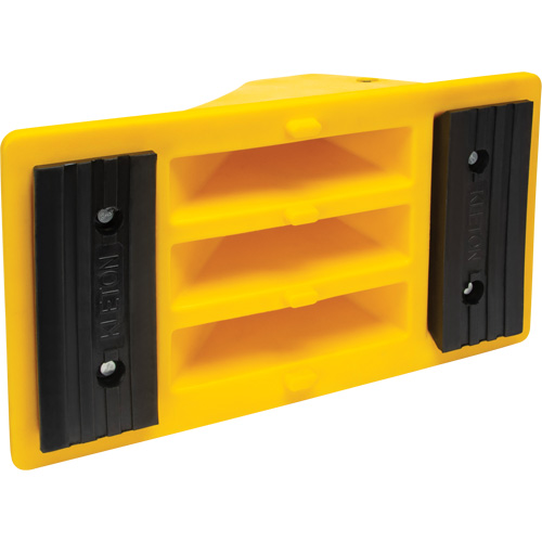 Cales de roue avec surface antid&eacute;rapante en caoutchouc, Polyur&eacute;thane, Jaune, 11-1/4" la x 21" p x 12-1/4" h The Estey Group