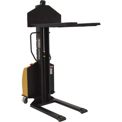 Gerbeur motoris&eacute; avec m&acirc;t &eacute;troit, Fonctionnement &eacute;lectrique, Capacit&eacute; 1000 lb, Lev&eacute;e max 63" The Estey Group
