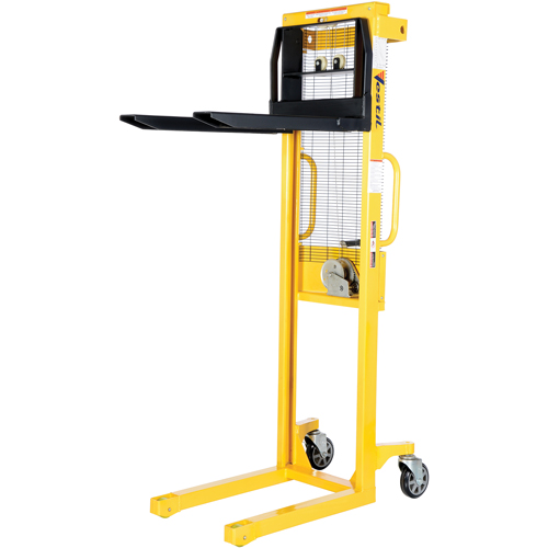 Gerbeur manuel, Fonctionnement Treuil manuel, Capacit&eacute; 770 lb, Lev&eacute;e max 60" The Estey Group