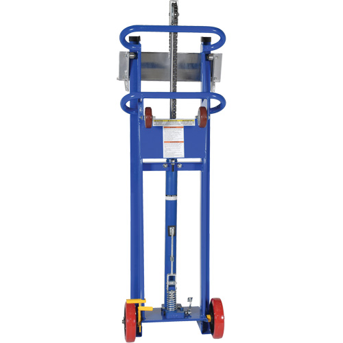 Gerbeur &agrave; plateforme hydraulique, M&eacute;canisme Pompe au pied, Capacit&eacute; de 750 lb, Levage max de 52" The Estey Group