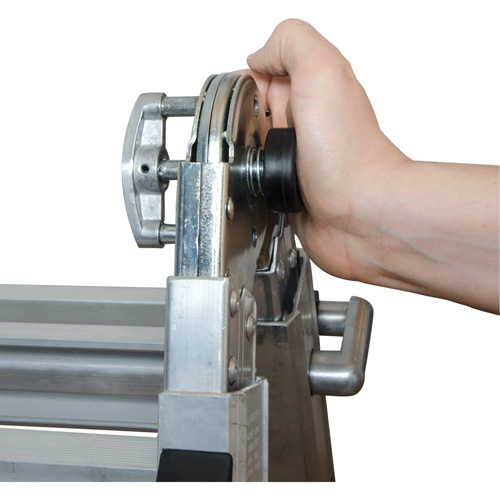 &eacute;chelle t&eacute;lescopique multifonction, Aluminium, 300 lb, CSA calibre 1A The Estey Group
