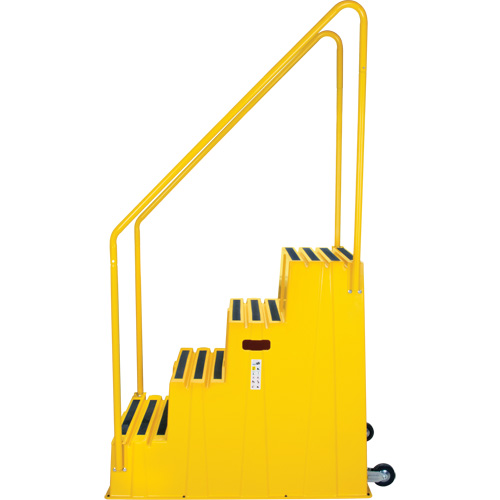 Escabeau industriel, 4 marches, 44" x 22-1/4" x Hauteur 65-1/8" The Estey Group
