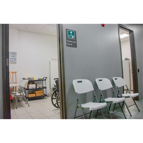 Chaises pliantes, Poly&eacute;thyl&egrave;ne, Blanc, Capacit&eacute; 350 lb The Estey Group