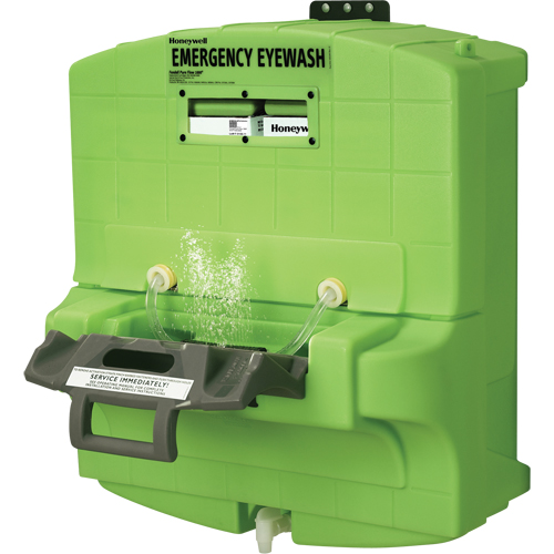 Poste de douche oculaire Fendall Pure Flow 1000, Aliment&eacute; par gravit&eacute;, Capacit&eacute; 7 gal., Conformit&eacute; ANSI Z358.1 The Estey Group