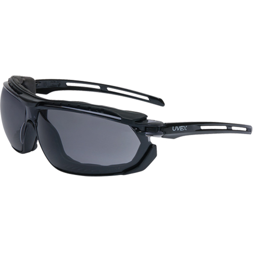 Lunettes de s&eacute;curit&eacute; &eacute;tanches Uvex Tirade, Lentille Grise/fum&eacute;e, Antibu&eacute;e, ANSI Z87+/R&eacute;pond ou surpasse la norme CSA Z94.3 The Estey Group