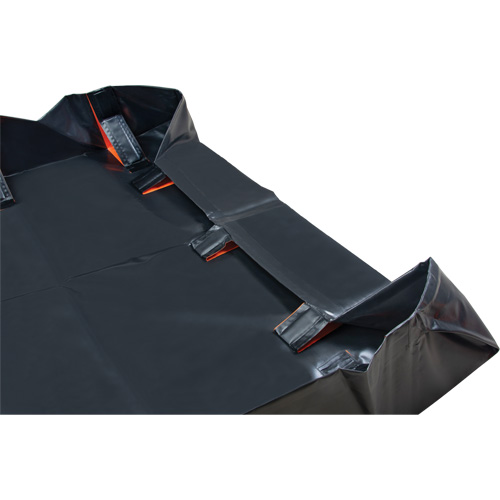Berme d&eacute;ployable &agrave; mur IBX, Capacit&eacute; 1077 gal. US, 12' la x 12' lo x 12" h, Support &agrave; encliqueter The Estey Group