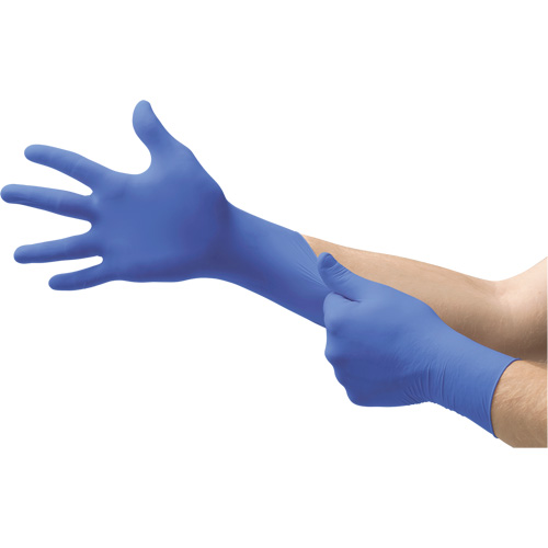 Gants jetables N21 MICROFLEX, 6,5/7/Petit, Nitrile, 4,7 mils/5,5-mil, Sans poudre, Cobalt, Classe 2 The Estey Group