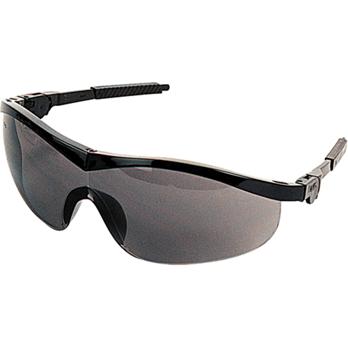 Lunettes de s&eacute;curit&eacute; Storm, Lentille Grise/fum&eacute;e, Anti-&eacute;gratignures, ANSI Z87+ The Estey Group
