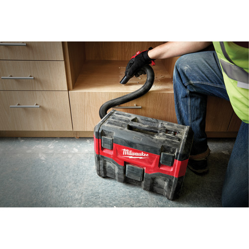 Aspirateur humide/sec M18 (outil seulement), 18 V, Capacit&eacute; 2 gal. The Estey Group