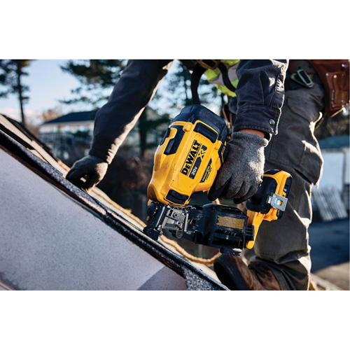 15° Cordless Coil Roofing Nailer Kit, 20 V, Lithium-Ion The Estey Group