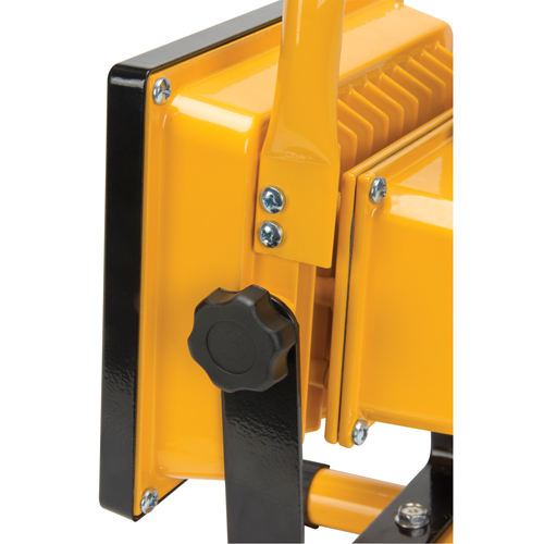 Portable Work Light, LED, 20 W, 2500 Lumens, Aluminum Housing The Estey Group