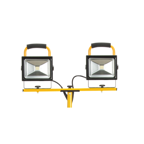 Twin-Head Work Light, LED, 40 W, 4800 Lumens, Aluminum Housing The Estey Group