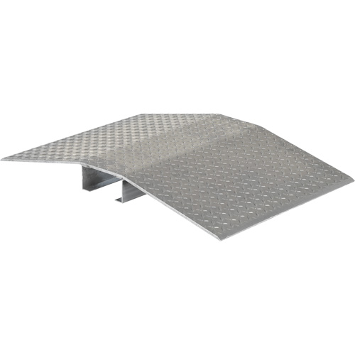 Traverse de protection en aluminium pour c&acirc;bles et boyaux, 48,03" x 24" x 4,5", 2000 lb (1 tonne) The Estey Group