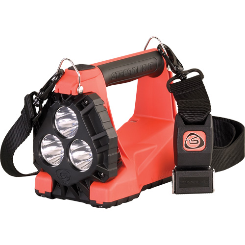 Lanterne multifonctionnelle 180 Vulcan, DEL, 1200 lumens, 5.75 hres de fonctionnement, piles Rechargeable, Compris The Estey Group