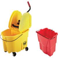 Ensemble de seau pour vadrouille et essoreuse WaveBrake, Pression vers le bas, 8,75 gal. US (35 pintes), Jaune The Estey Group