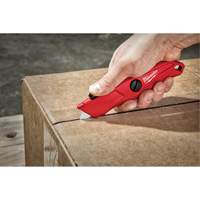 Couteau autor&eacute;tractable, 3/4", Acier, Prise en M&eacute;tal The Estey Group