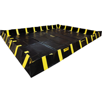 Bermes de confinement avec supports int&eacute;rieurs de parois QuickBerm , Capacit&eacute; 1435 gal. US, 12' la x 16' lo x 12" h, Support &agrave; encliqueter The Estey Group