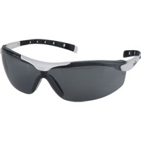 Lunettes de s&eacute;curit&eacute; s&eacute;rie Z1500, Lentille Grise/fum&eacute;e, Anti-&eacute;gratignures, R&eacute;pond ou surpasse la norme CSA Z94.3 The Estey Group