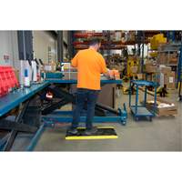 Anti-Fatigue Matting, Diamond, 1-2/3' x 3-1/4' x 3/4", Black/Yellow, Polyurethane The Estey Group