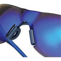 Lunettes de s&eacute;curit&eacute; Adapt Lite, Lentille Miroir bleu, Antibu&eacute;e/Anti-&eacute;gratignures, ANSI Z87+/R&eacute;pond ou surpasse la norme CSA Z94.3 The Estey Group