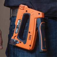 Agrafeuse pour c&acirc;blage libre, Agrafes 5/16"/1/4"/11/32" The Estey Group