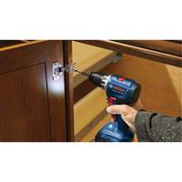 Trousse perceuse-visseuse compacte sans balais, Lithium-ion, 18 V, Mandrin 1/2", Couple 400 lb-po The Estey Group