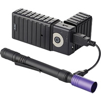 Lampe stylo UV avec port de recharge micro USB Stylus Pro, DEL, Corps en Aluminium, piles Rechargeable, Compris The Estey Group