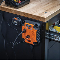 Bloc multiprise magn&eacute;tique Powerbox 1, 4 Prise(s), 5', 120 V The Estey Group